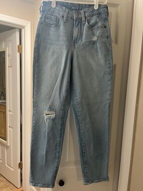 Old Navy Light Blue Straight Leg Jeans with Knee Distress